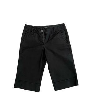 Ann Taylor Signature Fit Lower on Waist Black Bermuda Shorts Size 4